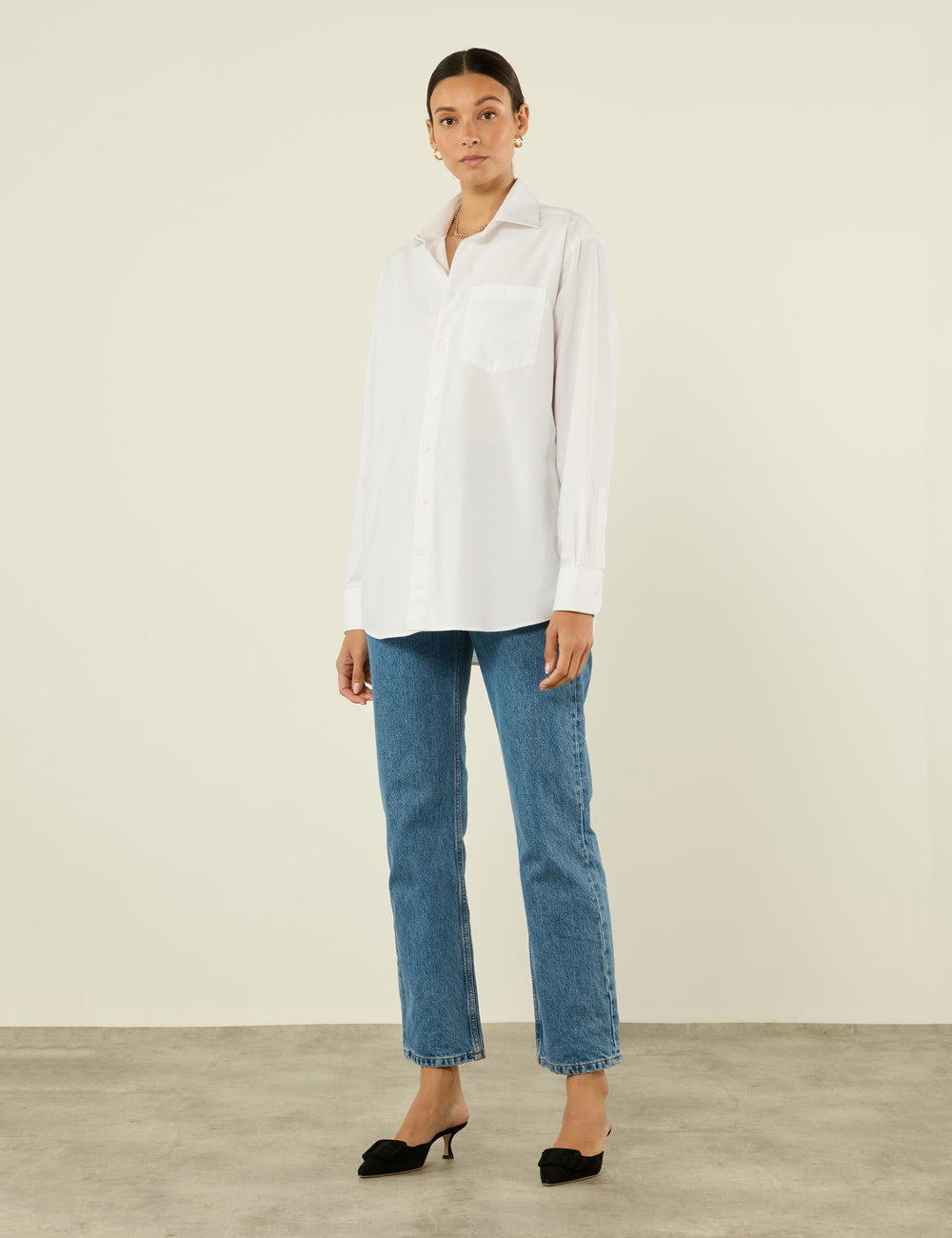 The Oversized: Oxford, White